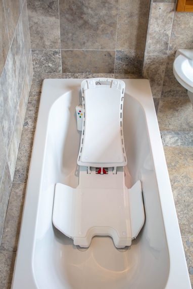 Bellavita NOVA bathlift - Image 2
