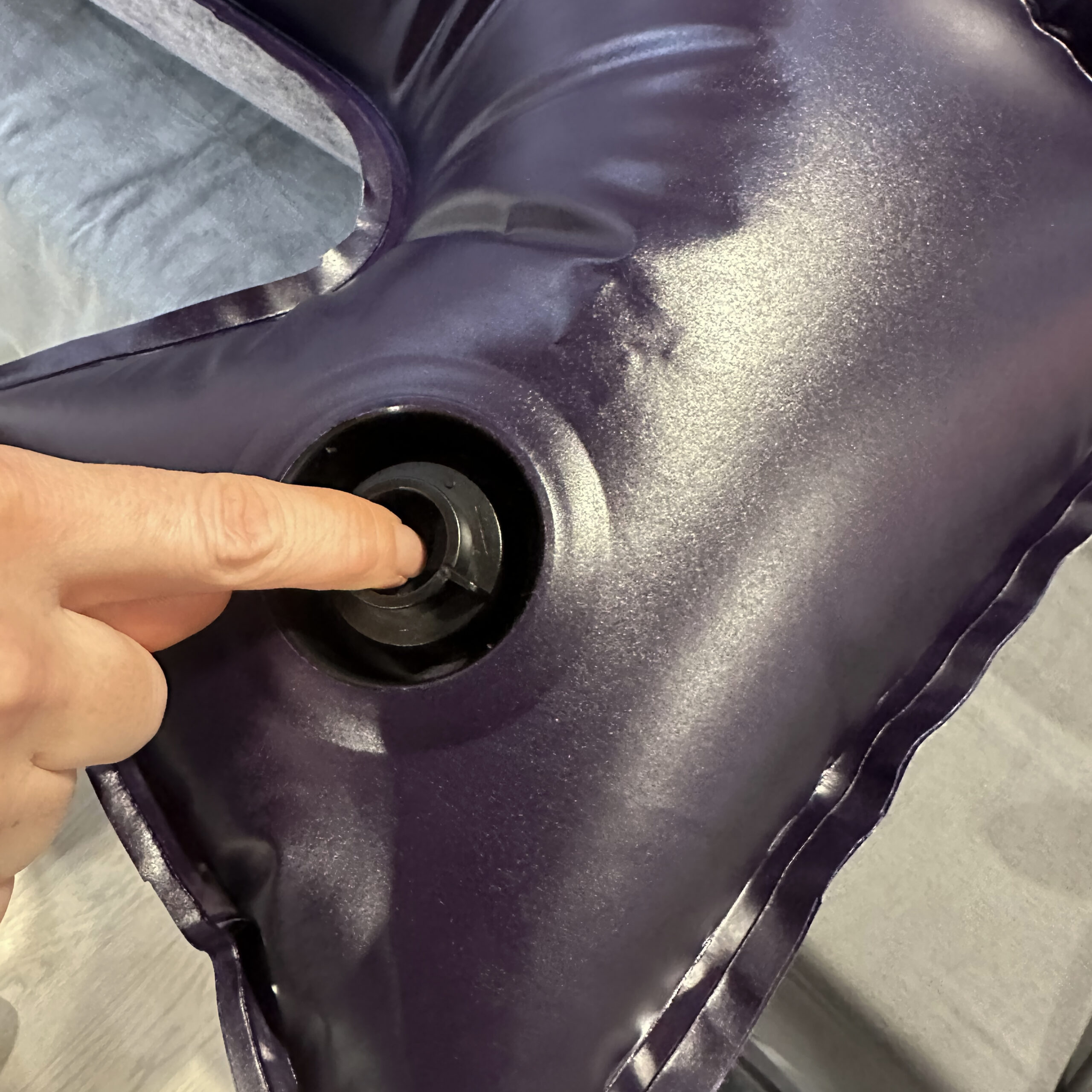 Rapid deflation of air