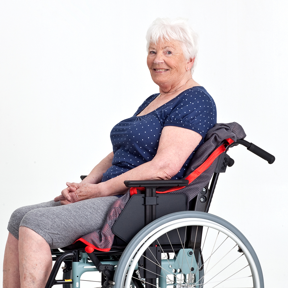 User can remain sitting on the sling
